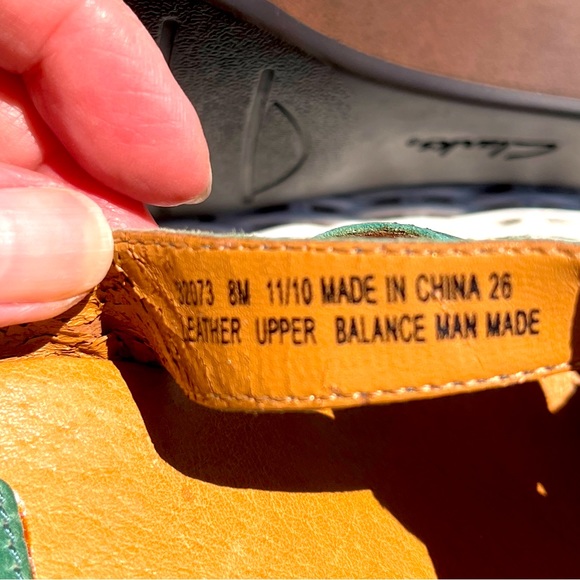 A Spring in Your Step!  CLARKS (NWOT, Sz 8) Sea Green Wedge Platform Sandals - Picture 7 of 7